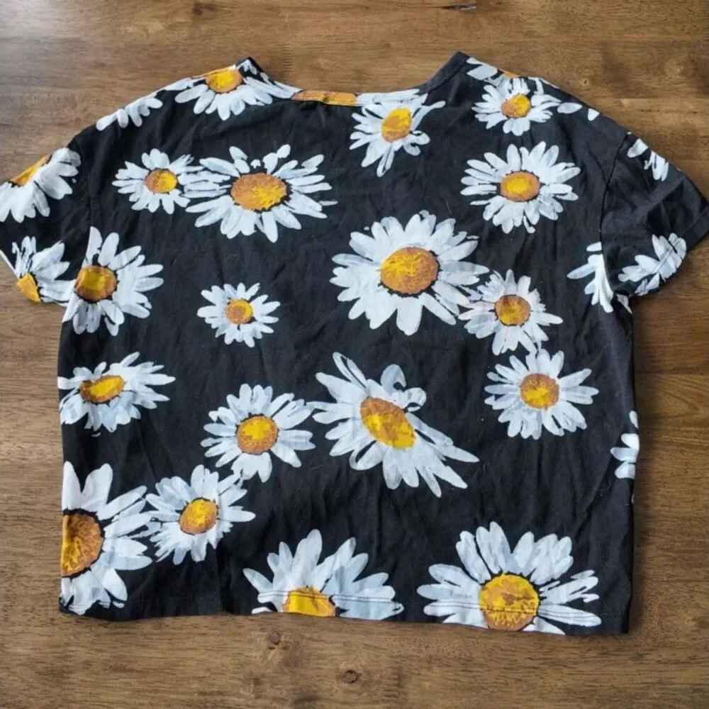 Zara Trafaluc Black Daisy Floral Front Knot Crop Top Size Small